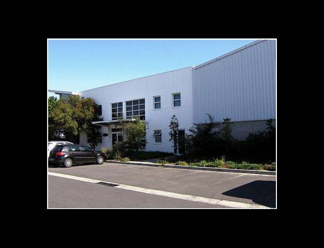 606M² FACTORY TO LET IN EPPING INDUSTRIAL